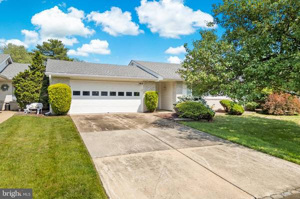 703-B CROYDON RD, Monroe Township, NJ 08831