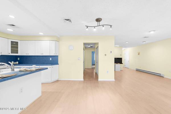 703 Croydon Road #703B, Monroe, NJ 08831