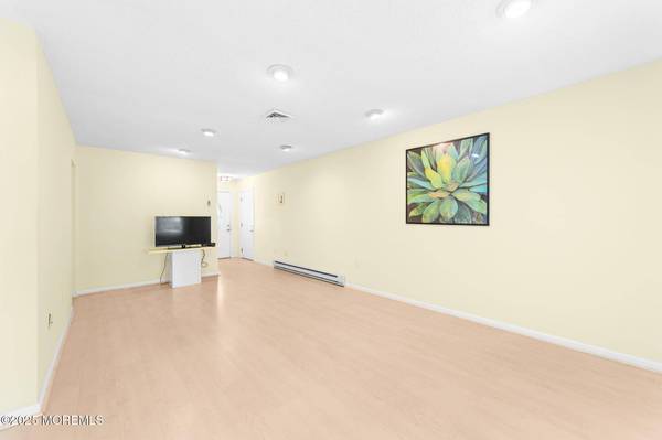 703 Croydon Road #703B, Monroe, NJ 08831