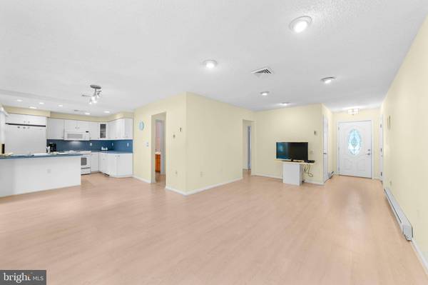 703-B CROYDON RD, Monroe Township, NJ 08831