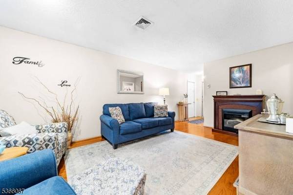 517B Hazen Rd, Monroe Twp., NJ 08831