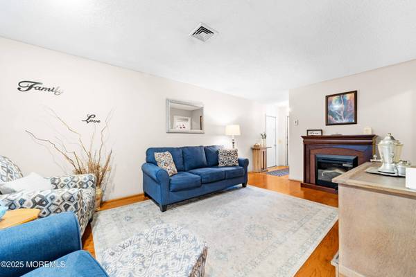 517 Hazen Road ##517B, Monroe, NJ 08831