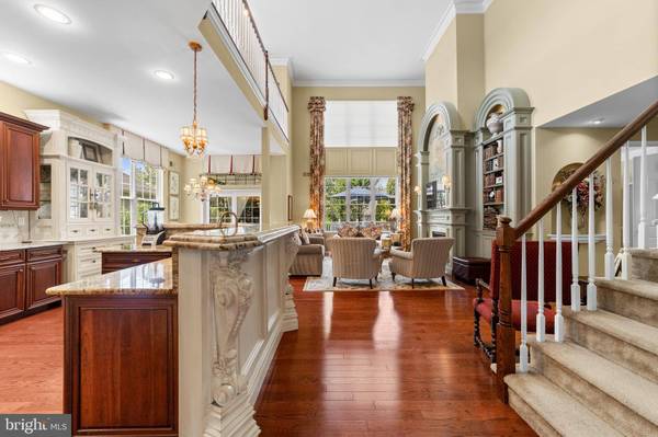 8 TAMARACK RD, Monroe Twp, NJ 08831