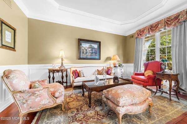 8 Tamarack Road, Monroe, NJ 08831