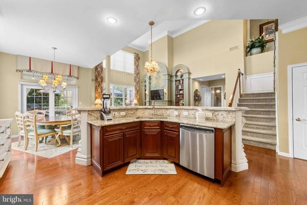 8 TAMARACK RD, Monroe Twp, NJ 08831