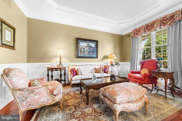 8 TAMARACK RD, Monroe Twp, NJ 08831