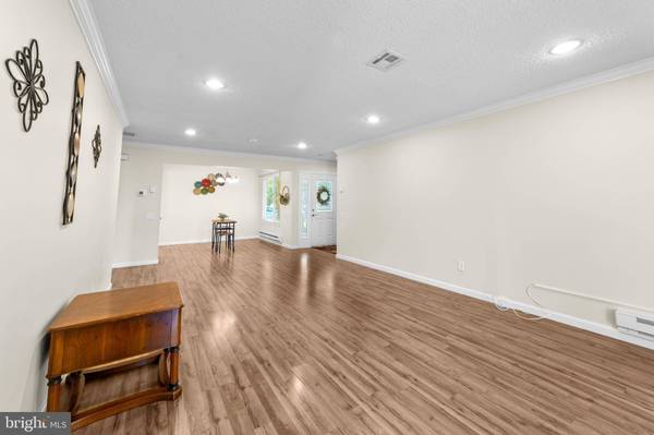 297-A YARDLEY DR, Monroe Township, NJ 08831