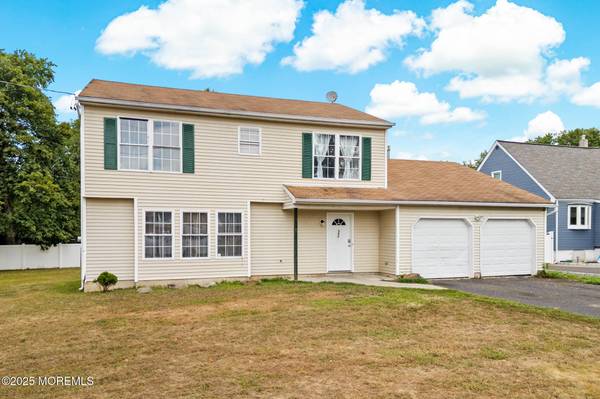 302 Buckelew Avenue, Monroe, NJ 08831