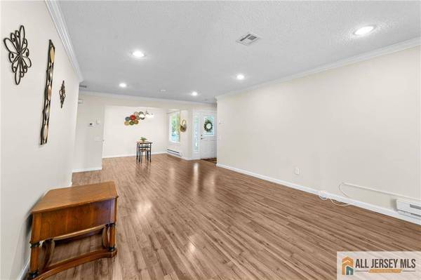 297 Yardley DR #297A, Monroe, NJ 08831