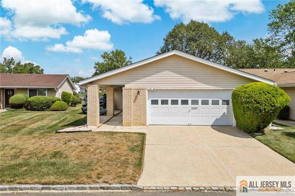 297 Yardley DR #297A, Monroe, NJ 08831