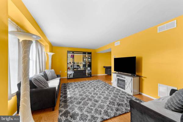 302 BUCKELEW AVE, Monroe Township, NJ 08831