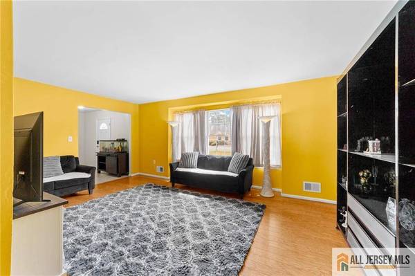 302 Buckelew AVE, Monroe, NJ 08831