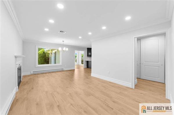 321 Persica PLZ #321A, Monroe, NJ 08831