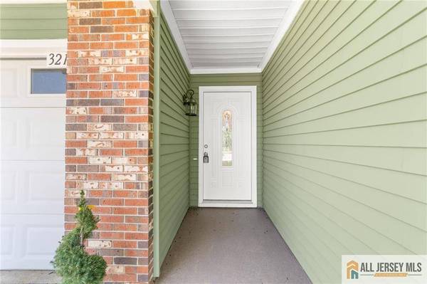 321 Persica PLZ #321A, Monroe, NJ 08831