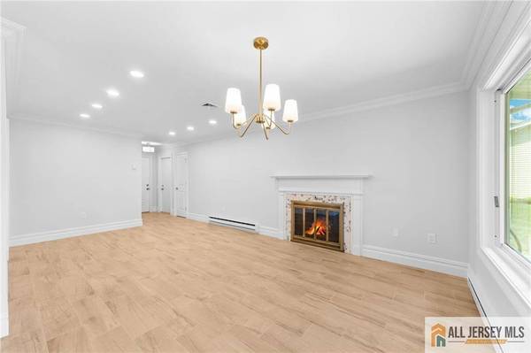 321 Persica PLZ #321A, Monroe, NJ 08831