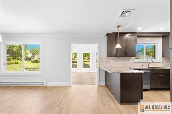 321 Persica PLZ #321A, Monroe, NJ 08831