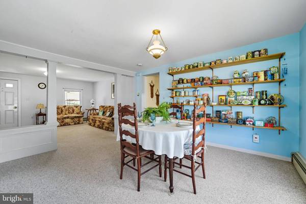 28 SEDGWICK ST, Jamesburg, NJ 08831