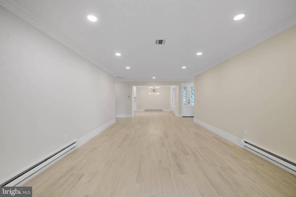 172-A WARREN RD, Monroe Township, NJ 08831