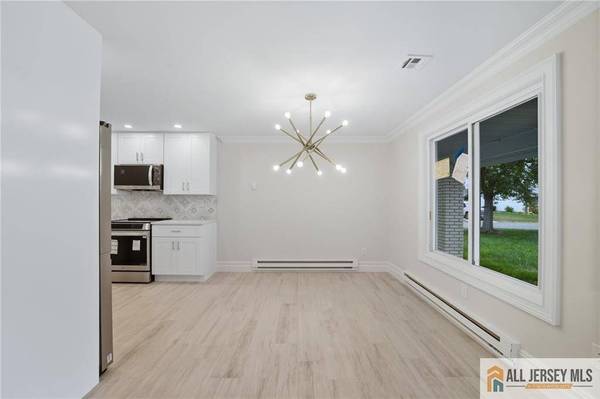 172 Warren RD #172A, Monroe, NJ 08831