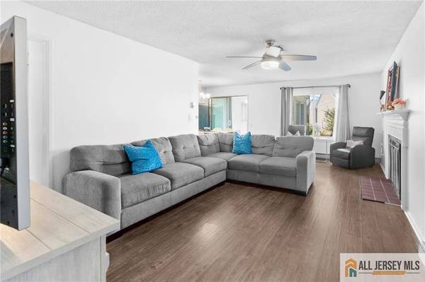 25 Pitman RD #B, Monroe, NJ 08831