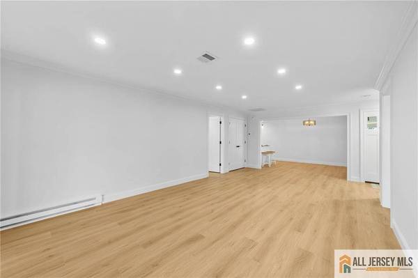 235 Vernon RD #235A, Monroe, NJ 08831