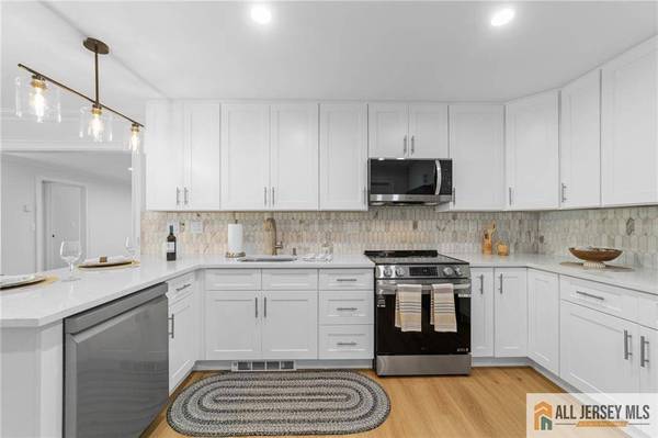 235 Vernon RD #235A, Monroe, NJ 08831