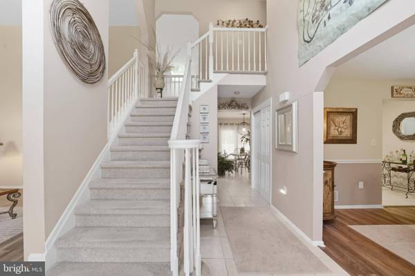 2 GUINEVERE RD, Monroe Township, NJ 08831