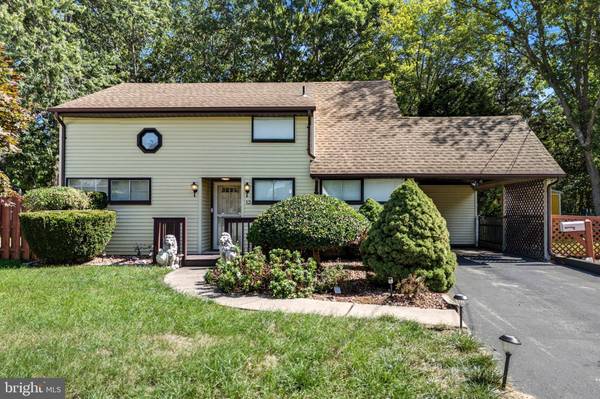 12 GROVE LN, Old Bridge, NJ 08857
