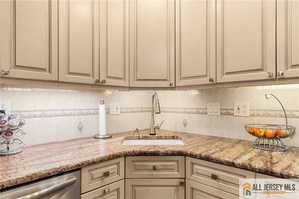 375 Duranta PLZ #375C, Monroe, NJ 08831