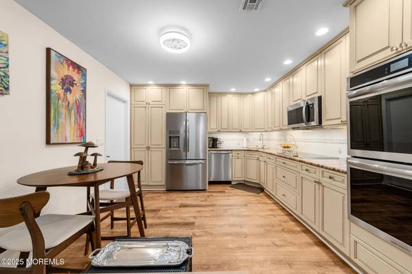 375 Duranta Plz #375C, Monroe, NJ 08831