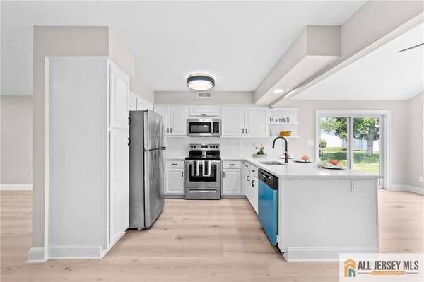 442 Dahlia PLZ #442A, Monroe, NJ 08831