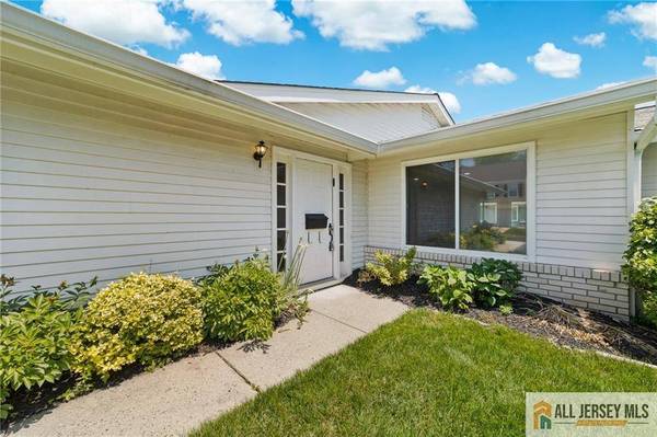 442 Dahlia PLZ #442A, Monroe, NJ 08831