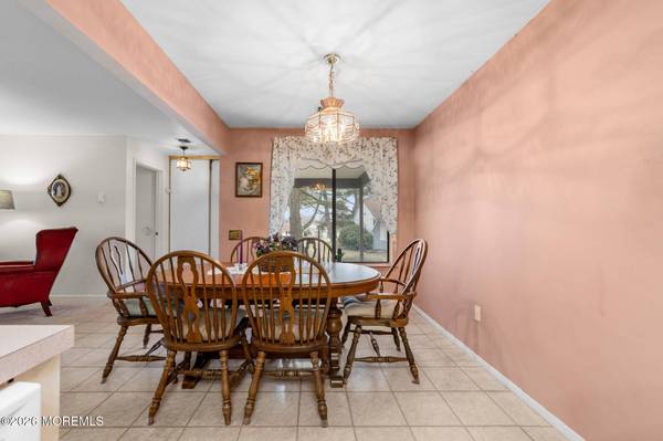 96 Salix Plaza #96C, Monroe, NJ 08831