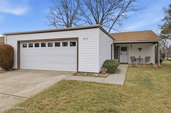96 Salix Plaza #96C, Monroe, NJ 08831