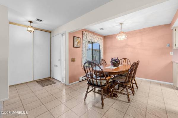 96 Salix Plaza #96C, Monroe, NJ 08831