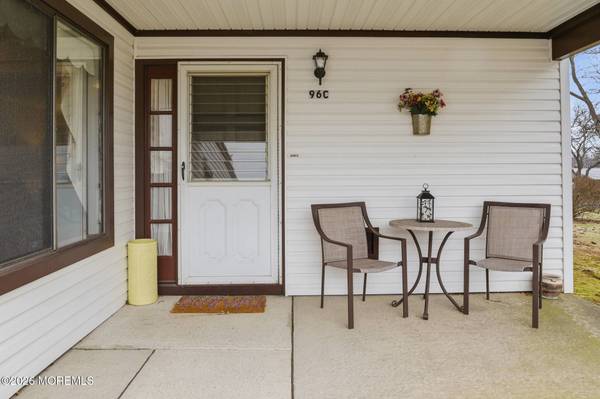 96 Salix Plaza #96C, Monroe, NJ 08831