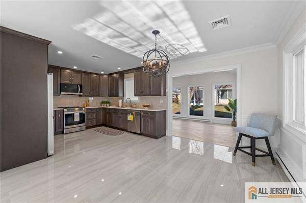 398 Fuchsia PLZ #398C, Monroe, NJ 08831