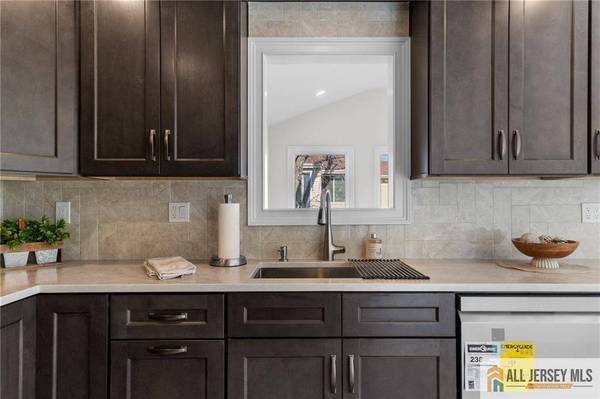 398 Fuchsia PLZ #398C, Monroe, NJ 08831