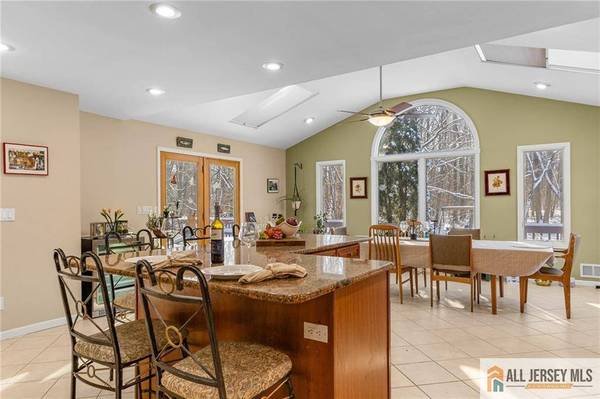 50 Valley Forge DR, East Brunswick, NJ 08816