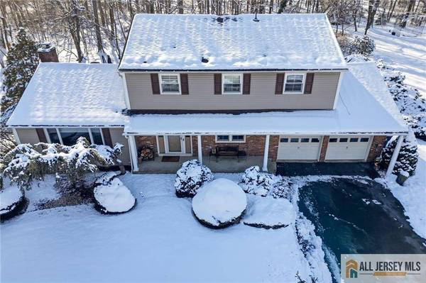 50 Valley Forge DR, East Brunswick, NJ 08816