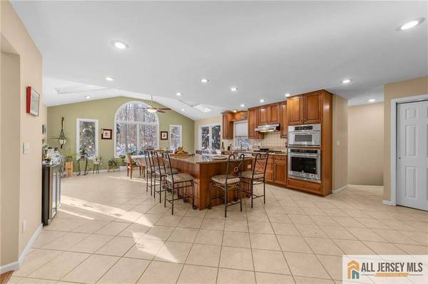 50 Valley Forge DR, East Brunswick, NJ 08816