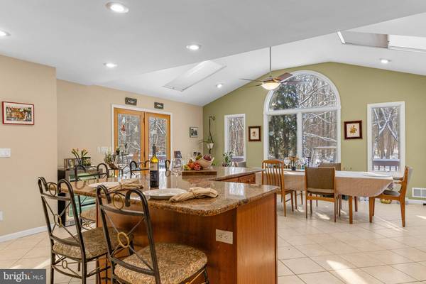 50 VALLEY FORGE DR, East Brunswick, NJ 08816