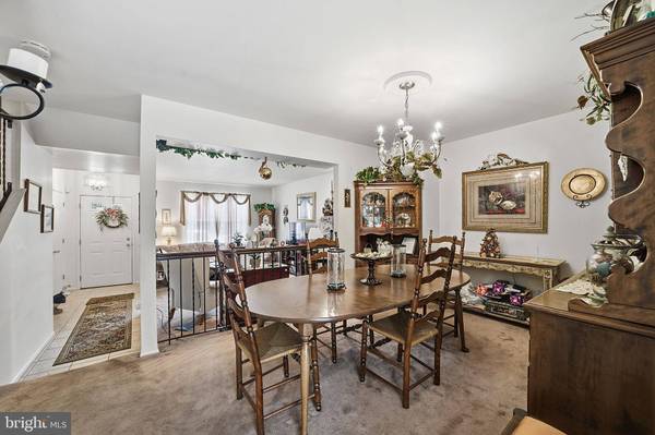 26 PEACHTREE LN, Jamesburg, NJ 08831