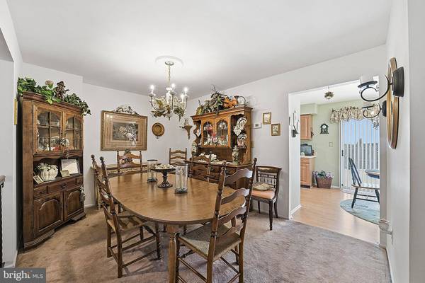 26 PEACHTREE LN, Jamesburg, NJ 08831