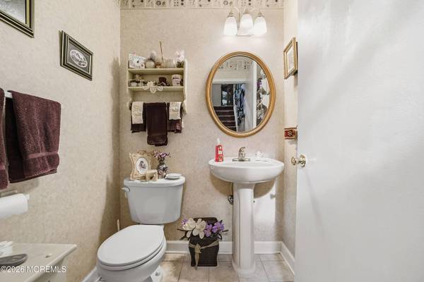 26 Peachtree Lane, Jamesburg, NJ 08831