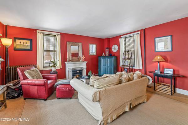 92 Halsey Reed Road, Cranbury, NJ 08512