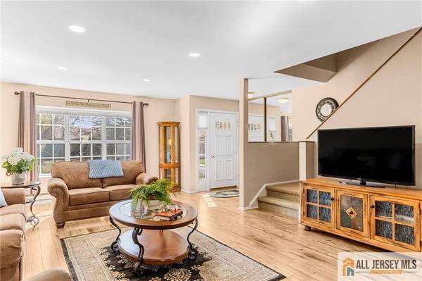 376 Stirling DR #376A, Monroe, NJ 08831
