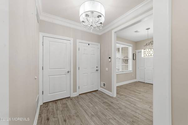 6 Traditions Place, Monroe, NJ 08831