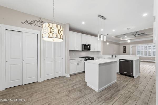 6 Traditions Place, Monroe, NJ 08831