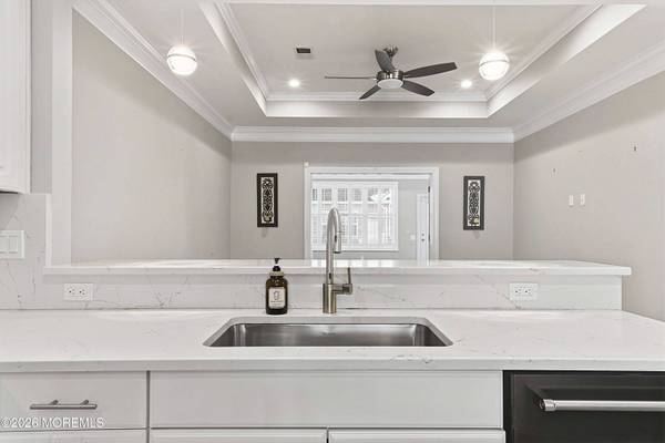 6 Traditions Place, Monroe, NJ 08831